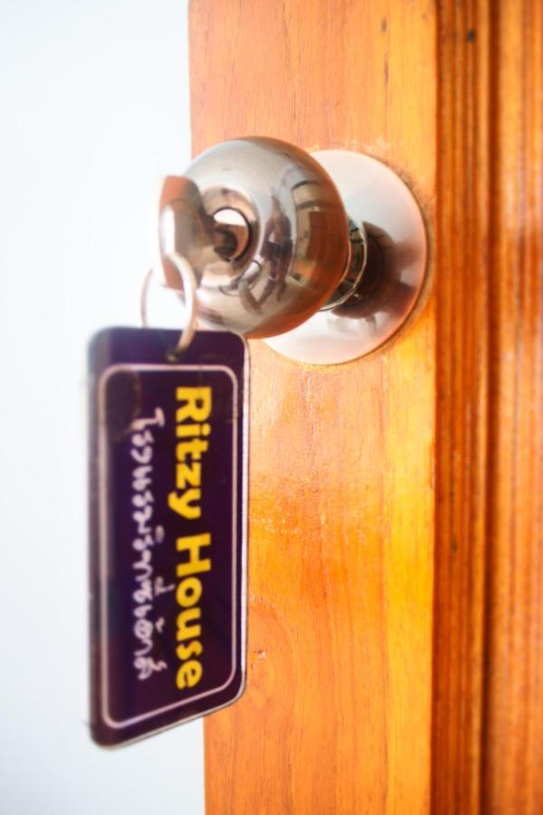Ritzy House Hotel Chumphon Zewnętrze zdjęcie
