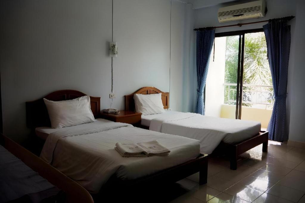 Ritzy House Hotel Chumphon Zewnętrze zdjęcie