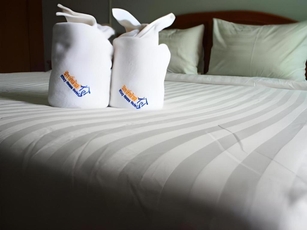 Ritzy House Hotel Chumphon Zewnętrze zdjęcie