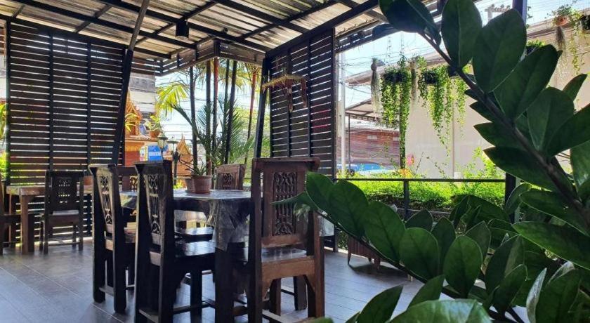 Ritzy House Hotel Chumphon Zewnętrze zdjęcie